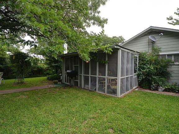 2nd image of 3317 Eastridge Dr