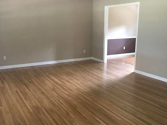 5th image of 2119 Holly Leaf Ln