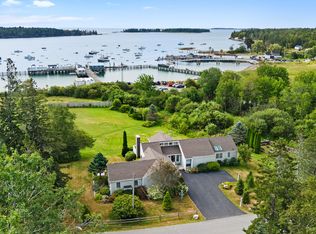 61 Lighthouse Rd, Owls Head, ME 04854