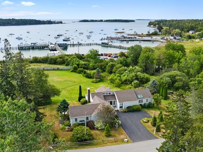 61 Lighthouse Road, Owls Head, ME, 04854