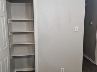 1702 Stalcup Rd #100, Fort Worth, TX 76112