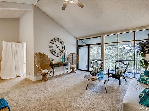 3rd image of 13838 NE 60th St APT 176