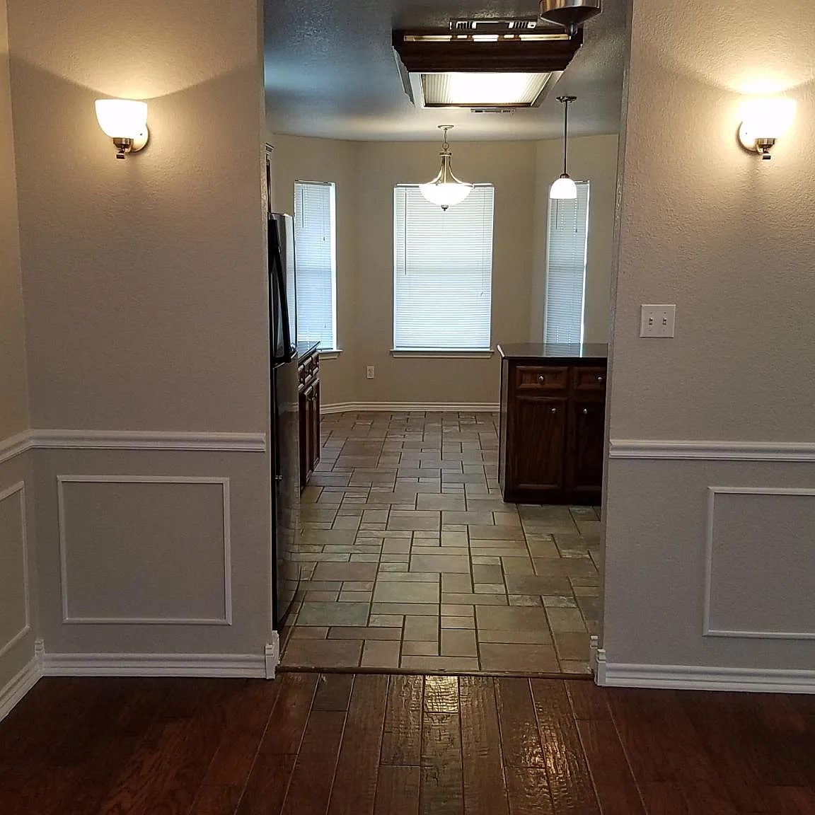4 bed, 1900 sqft, $1,995 — Photo 3
