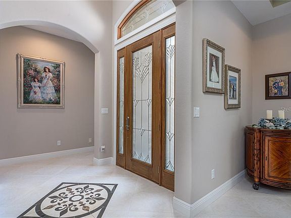 5th image of 213 Glen Abbey Ln