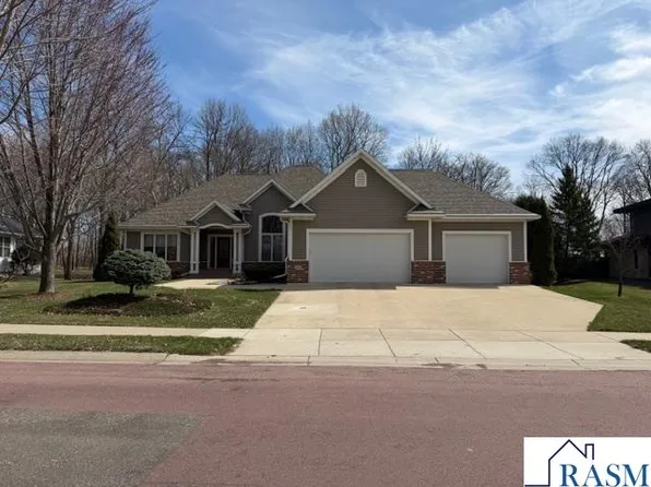 421 Diamond Creek Rd, Mankato, MN 56001
