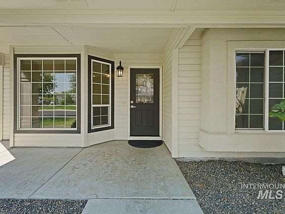 2nd image of 5285 N Arezzo Ave