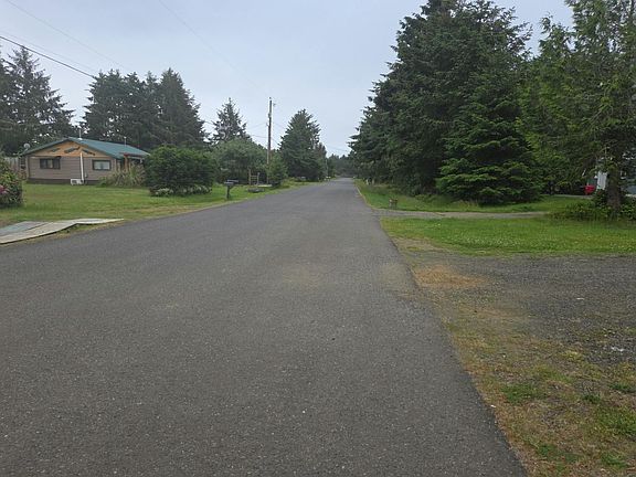 5th image of 409 Centaurus Ave SW