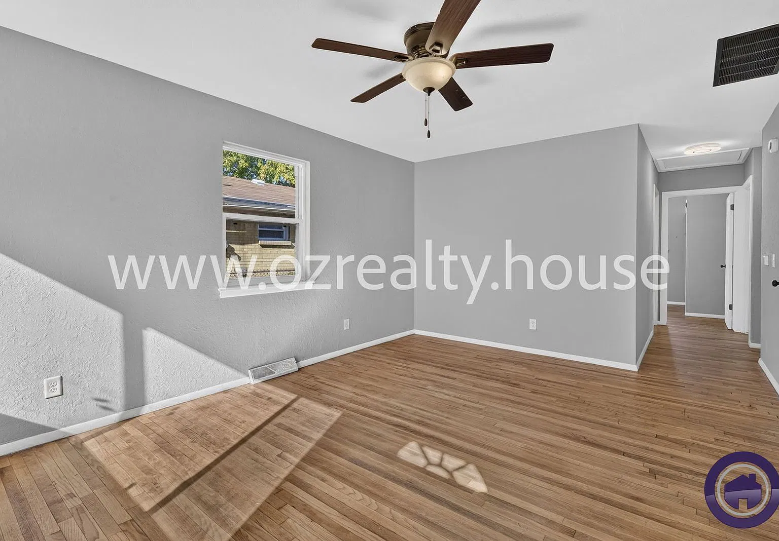 3 bed, 1.0 bath, 1960 sqft, $1,145 — Photo 4