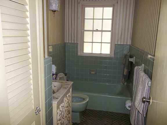 3rd image of 701 E 18th Ave