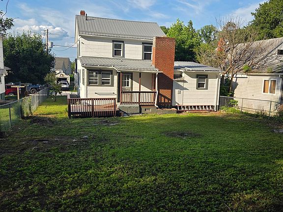 4th image of 303 Thompson Ave
