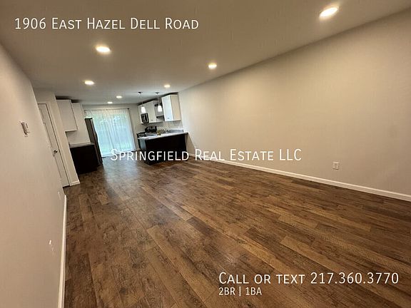 3rd image of 1906 E Hazel Dell Rd