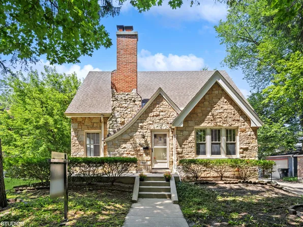 2152 Brown Ave, Evanston, IL 60201