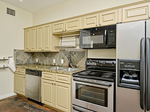5th image of 2106 Cullen Ave APT 103