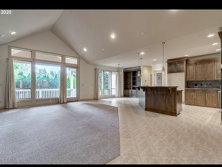 9705 NE 109th Ct — Photo 2