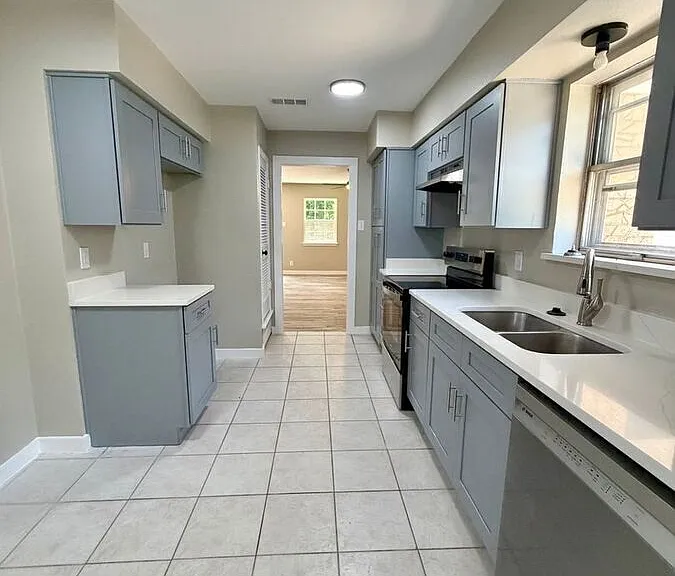 1606 Bluebonnet Trl — Photo 5