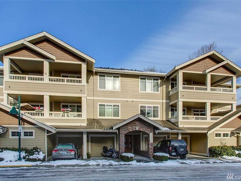 1st image of 23924 NE 115th Ln Unit 203
