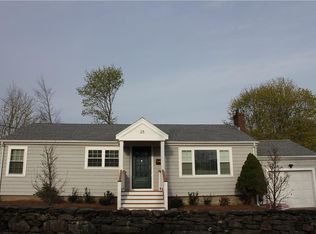 28 Bliss Mine Rd, Middletown, RI 02842