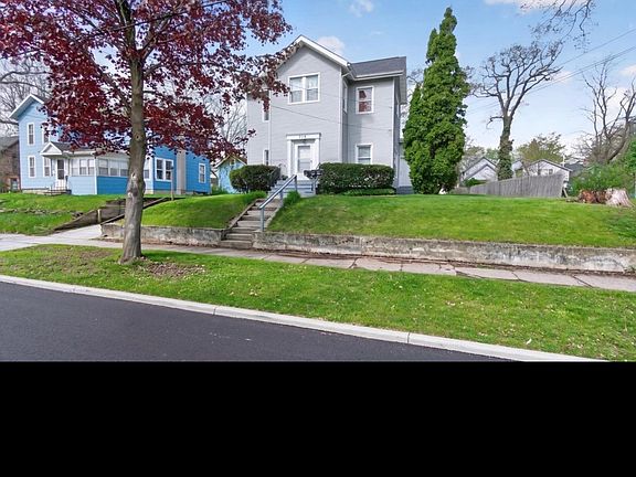 3rd image of 312-314 2nd St #1