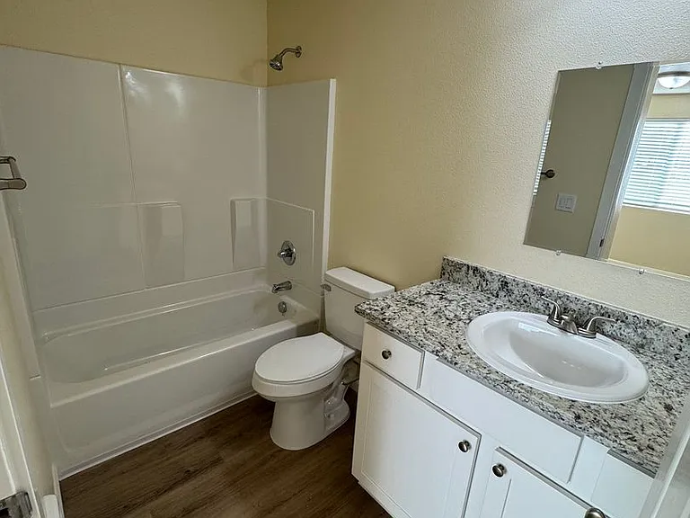 2215 Elm St SW — Photo 58