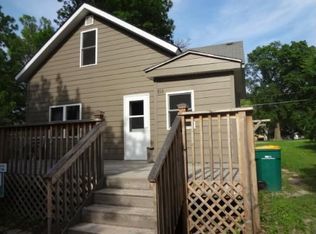 814 W 5th St, Graceville, MN 56240