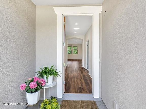 5th image of 170 Canopy Oak Ln