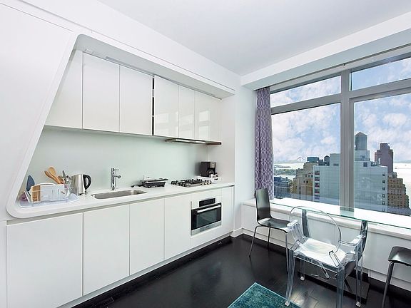 3rd image of 123 Washington St APT 44H