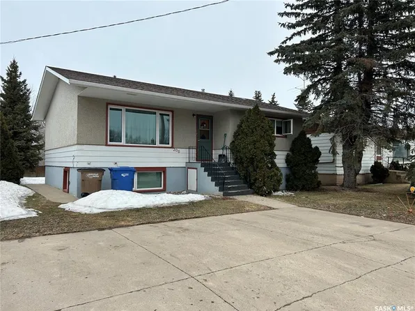206 Burns AVENUE W, Melfort, SK S0E 1A0