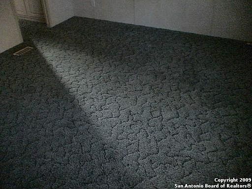 4th image of 1654 VALLEY DR