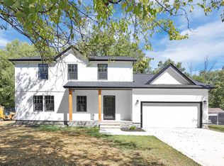 3324 1st Ave, Urbancrest, OH 43123