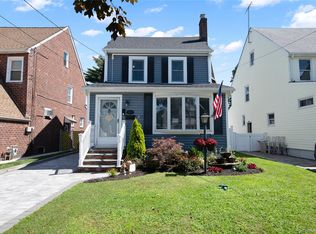 408 Wellington Road, Mineola, NY 11501