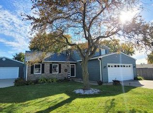 403 W State St, White Heath, IL