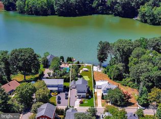 66 Wyckoff St, Matawan, NJ 07747