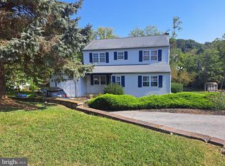 53 Lamberts Ln, Coatesville, PA 19320