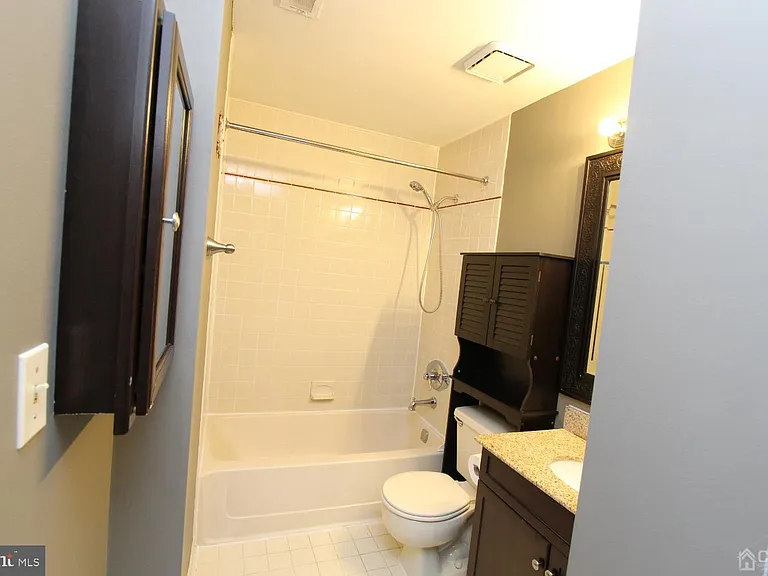 5015 Ravens Crest Dr — Photo 13
