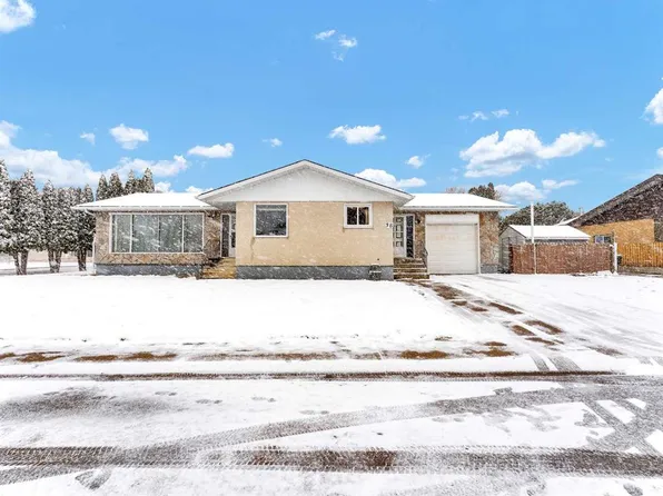 38 NE Markwick Dr SE, Medicine Hat, AB T1A 7V6