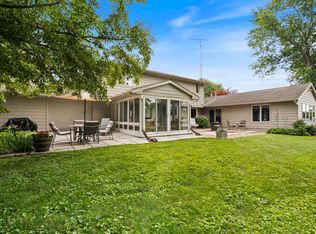 2127 Bluewater Dr, Warsaw, IN 46580