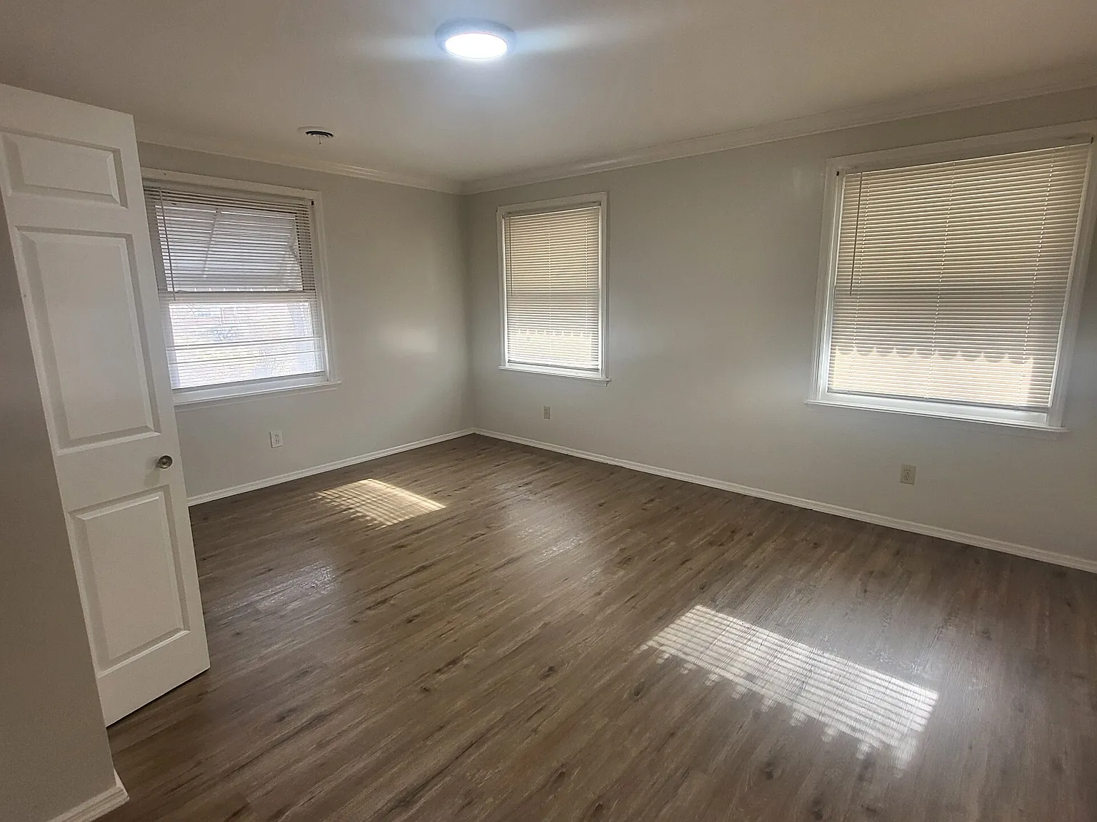 1136 Grenshaw Drive - 1 — Photo 3