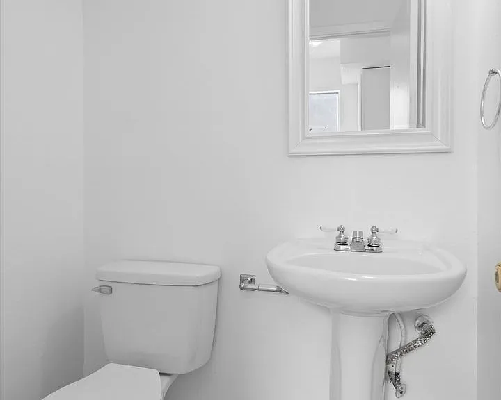 1015 E Yager Ln #79 — Photo 13