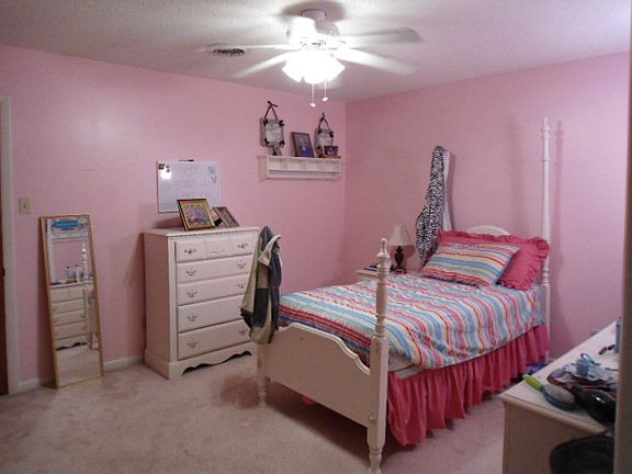 5th image of 25 Cedar Dr