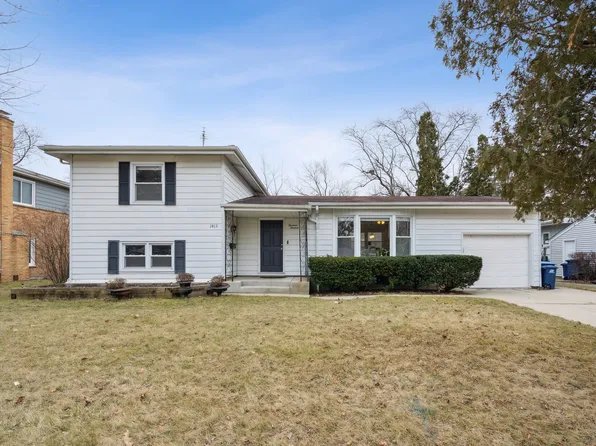 1413 Dartmouth Ln, Deerfield, IL 60015