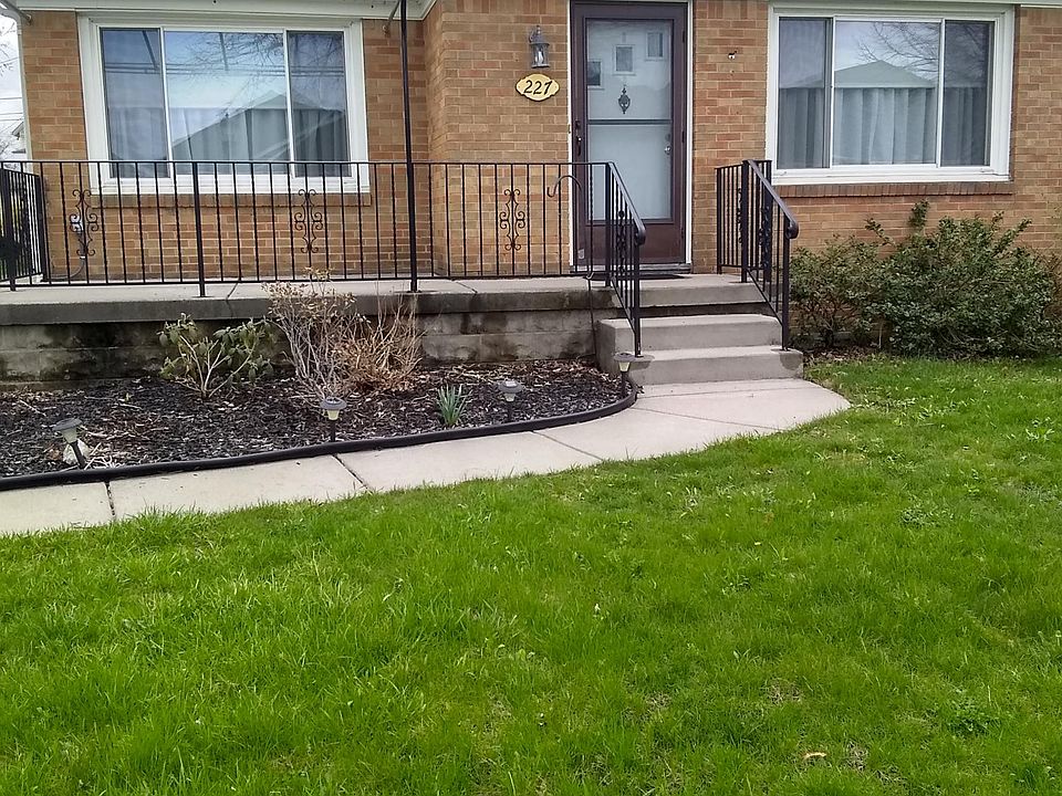 1st image of 227 Cortland Ave #1