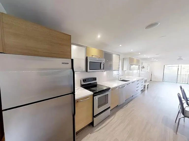 860 Euclid Ave #208 — Photo 5