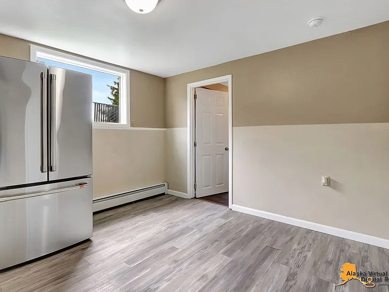 1335 Hyder St — Photo 8