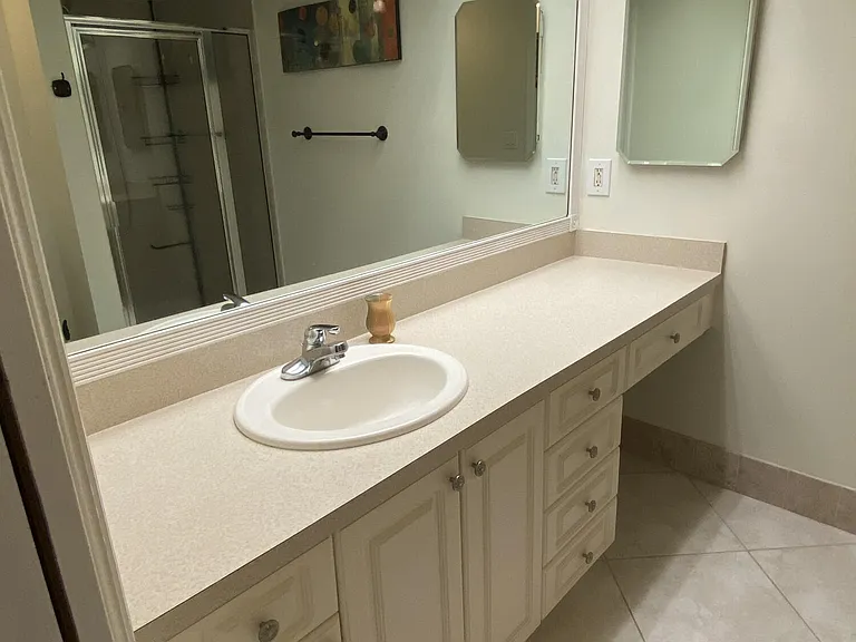 5621 Coach House Cir #D — Photo 22