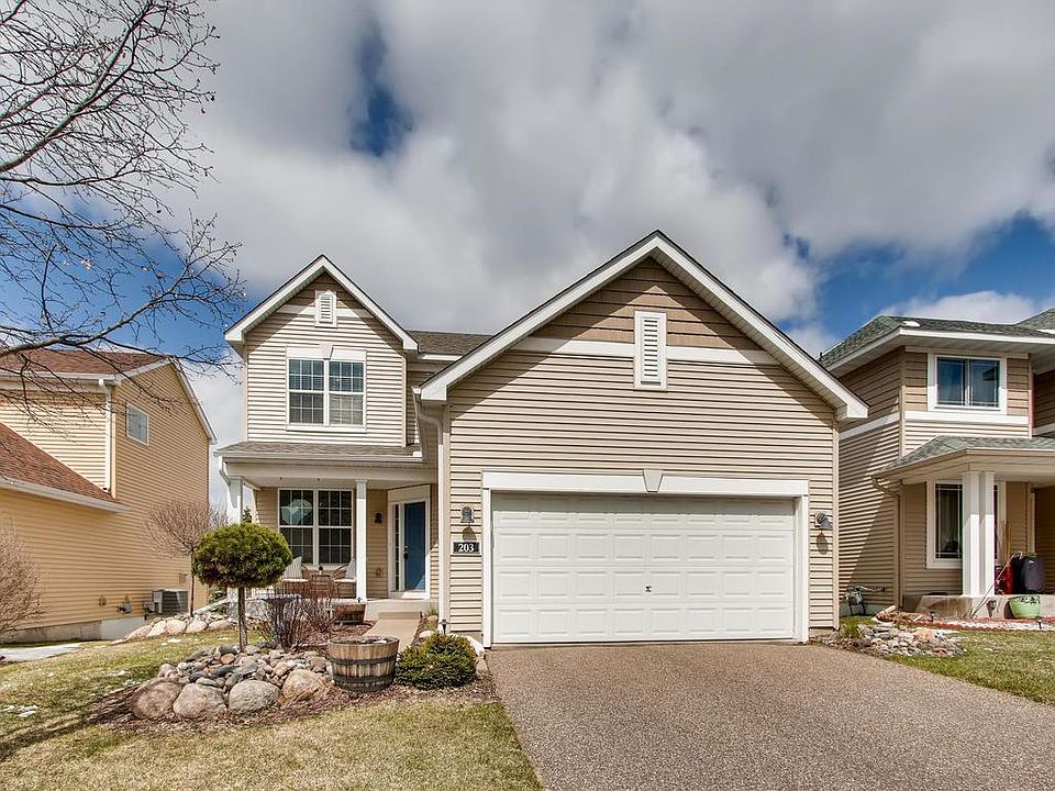 1st image of 203 Pine Hollow Dr