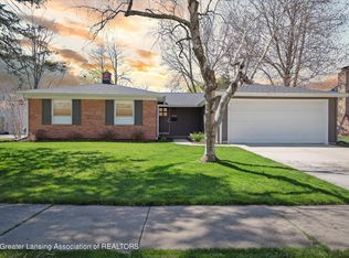 1733 Springfield Ln, Lansing, MI 48912