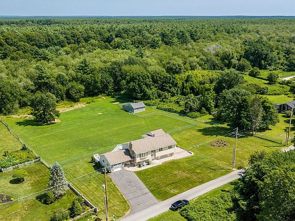 2nd image of 38 Cushing Ln
