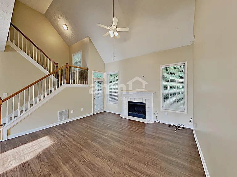 2319 Clipper Ln — Photo 7