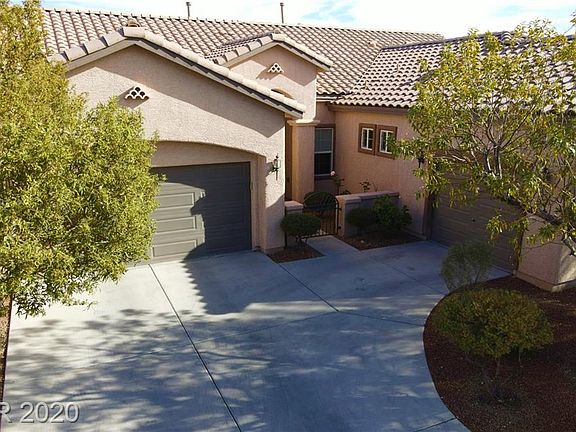 4th image of 10230 Hawks Wing St