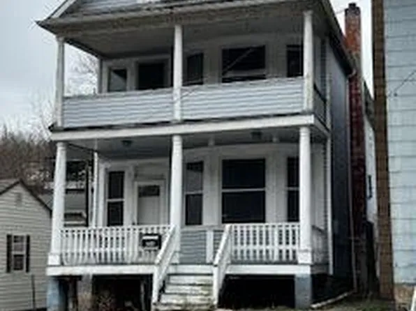 224 W Fairview St, Piedmont, WV 26750